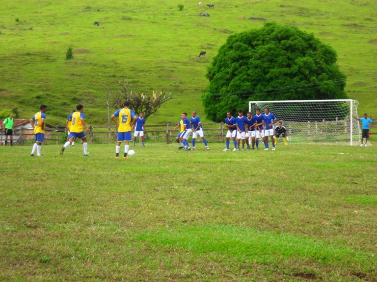 Ibiporanga I x Umburana, IV Campeonato de Futebol do Riachão (Foto:IguaíBAHIA.com.br)